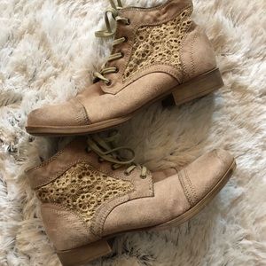 Beige Roxy Sloane Ankle Booties